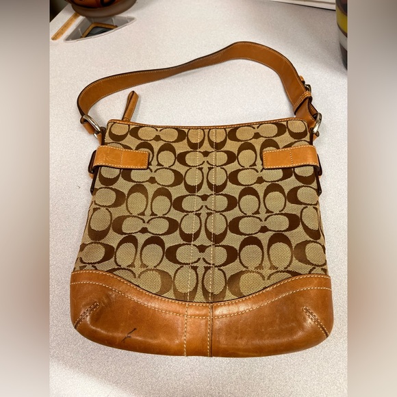 Coach Handbags - Coach Signature Tan Brown Jacquard Leather Shoulder Bag Purse No K05M-3577